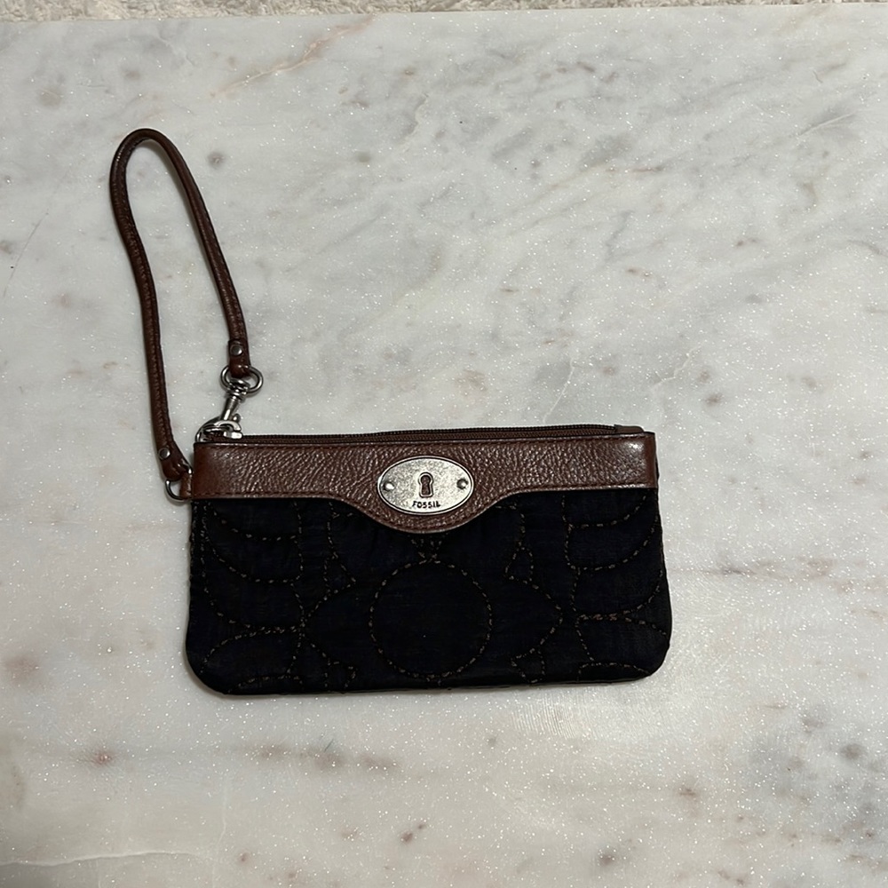 Fossil Key Per wristlet